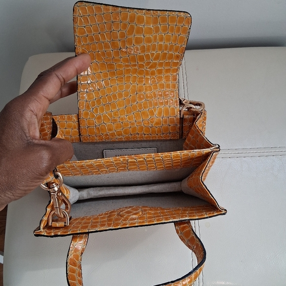 Marge Sherwood Patent Leather Satchel Yellow Bag Purse - Picture 6 of 12